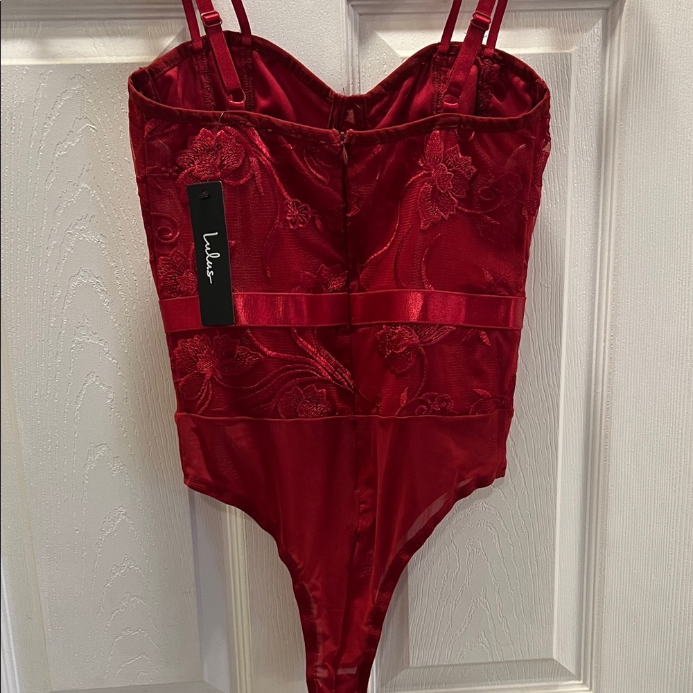 NWT Lulu's Deep Red Lace Bodysuit - Picture 10 of 10